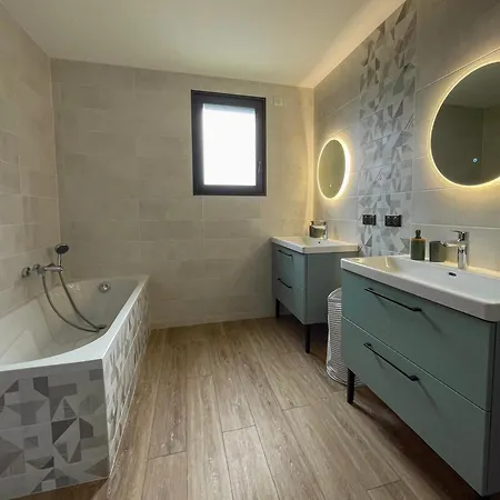 La Belle Du Bessin - Maison Moderne En Normandie * Rucqueville